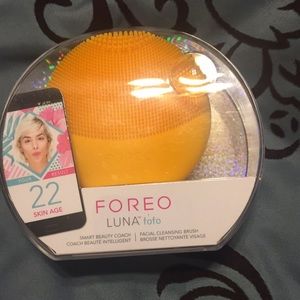 New in box Fabfitfun Foreo Luna fofo
